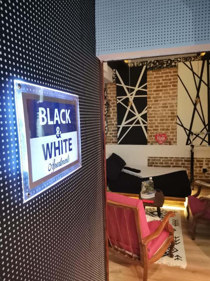 Studio Apartman Black & White Centar Sarajevo Free Parking Ngoại thất bức ảnh