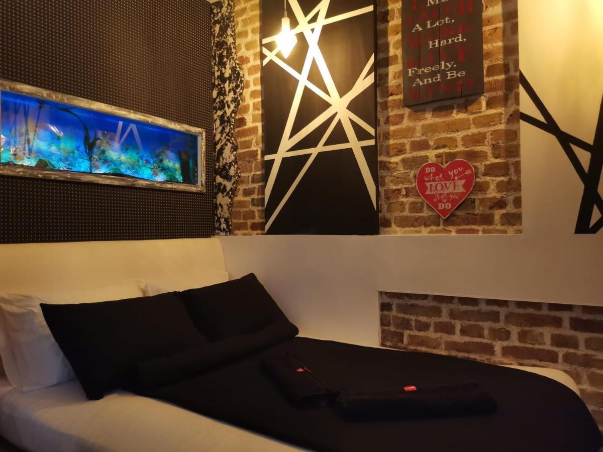 Studio Apartman Black & White Centar Sarajevo Free Parking Ngoại thất bức ảnh