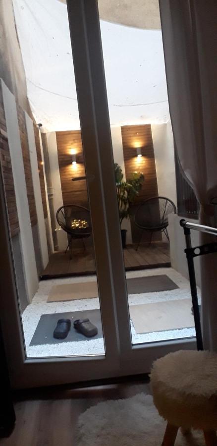 Studio Apartman Black & White Centar Sarajevo Free Parking Ngoại thất bức ảnh