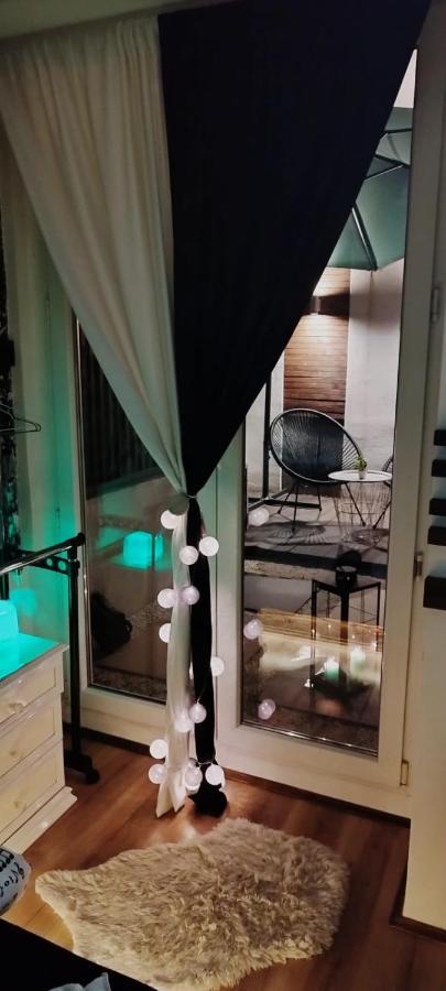 Studio Apartman Black & White Centar Sarajevo Free Parking Ngoại thất bức ảnh