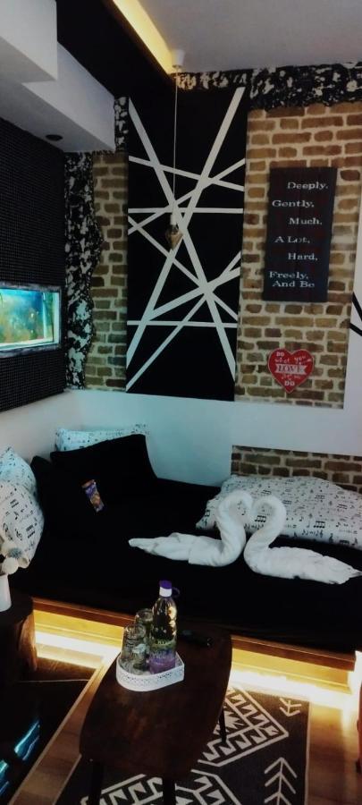Studio Apartman Black & White Centar Sarajevo Free Parking Ngoại thất bức ảnh